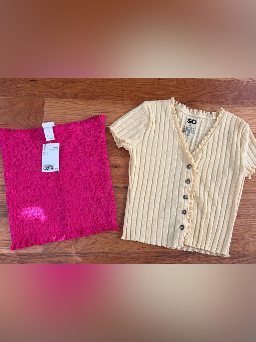 H&M /SO Ruffled Ribbed Button-Front Top with Hot Pink Smocked Tube